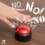 Bouton Non, Non et Non!